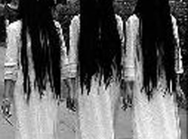 夜晚寝室里的无脸女人