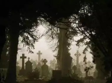 都市惊魂之墓碑的诅咒