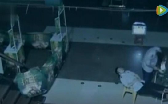 灵异事件大全 真实灵异视频 超恐怖监控鬼吃面