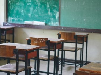 我亲身经历过的灵异事件(五)小六遇见两个一模一样的保安人员