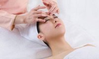 她身上的男人