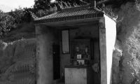 玉带河附近的土地神