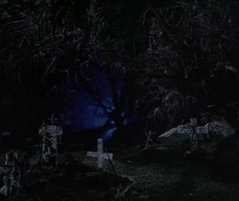 乌云密布的天空