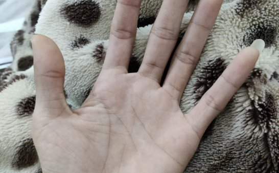 求各位大佬帮忙看看手相,婚姻